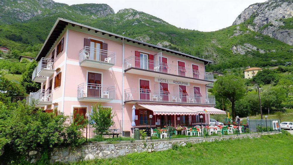 Hotel Rosalpina Riva del Garda Exterior photo